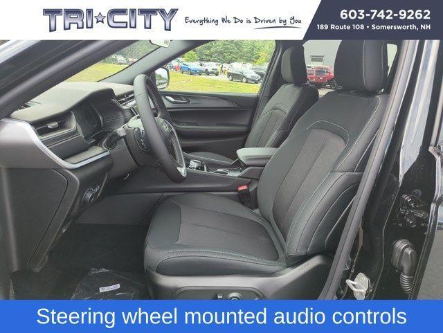 new 2025 Jeep Grand Cherokee car, priced at $37,202