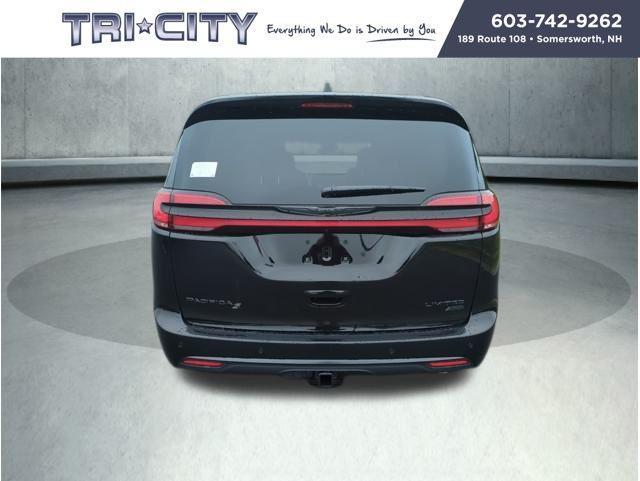 new 2025 Chrysler Pacifica car, priced at $53,026
