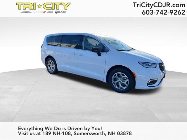 new 2024 Chrysler Pacifica car, priced at $51,150