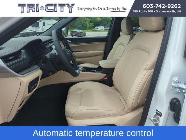 new 2025 Jeep Grand Cherokee car, priced at $51,015