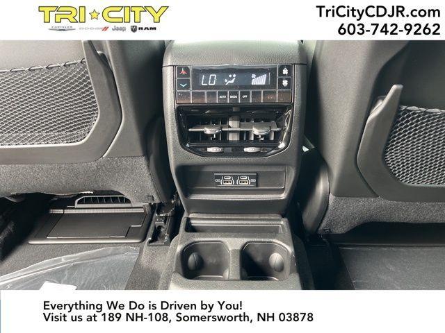 new 2024 Jeep Grand Cherokee L car, priced at $34,900