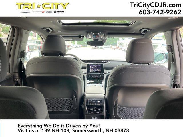 new 2024 Jeep Grand Cherokee L car, priced at $34,900