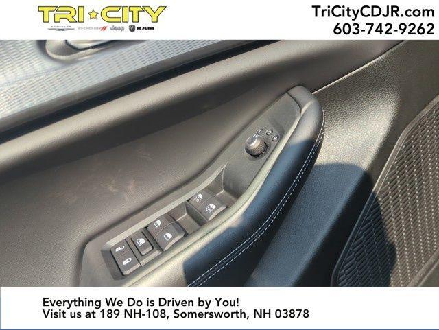 new 2025 Jeep Grand Cherokee L car, priced at $43,593