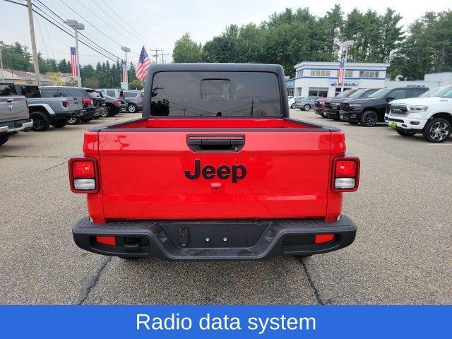 new 2024 Jeep Gladiator car, priced at $42,439