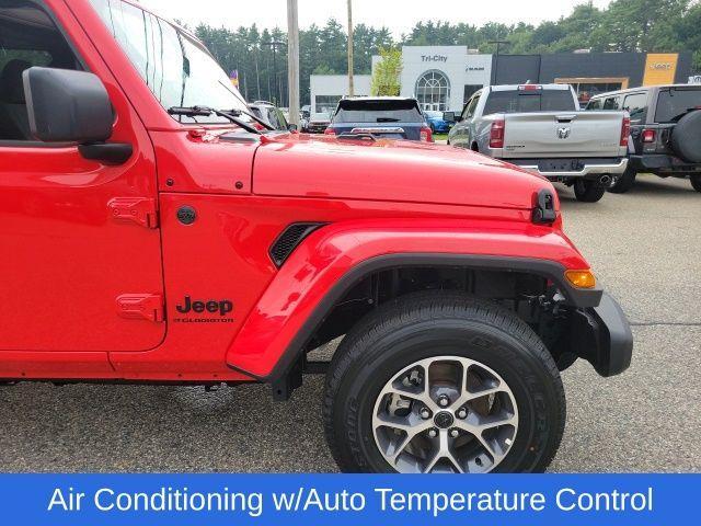 new 2024 Jeep Gladiator car, priced at $42,439