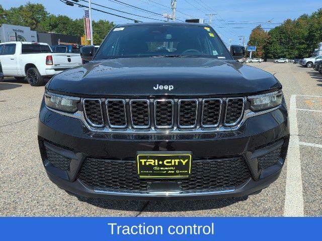 new 2024 Jeep Grand Cherokee car, priced at $35,000