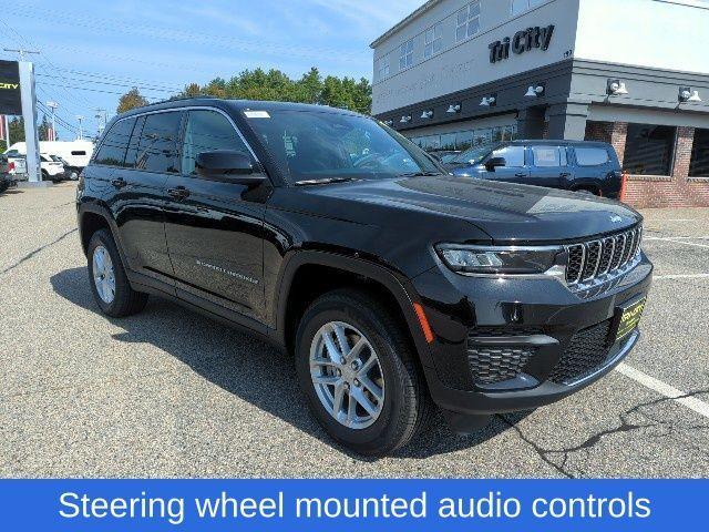 new 2024 Jeep Grand Cherokee car, priced at $35,000