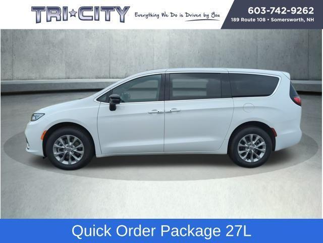 new 2025 Chrysler Pacifica car, priced at $43,877