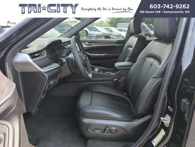 new 2025 Jeep Grand Cherokee car, priced at $49,166