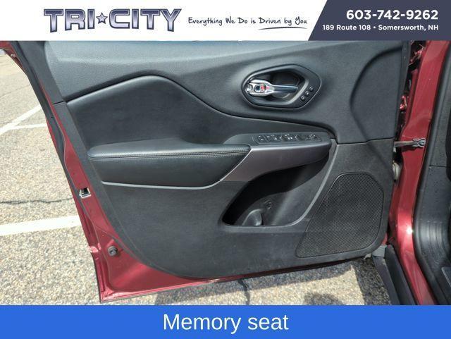 used 2019 Jeep Cherokee car