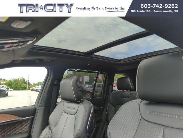 new 2025 Jeep Grand Cherokee car, priced at $62,016