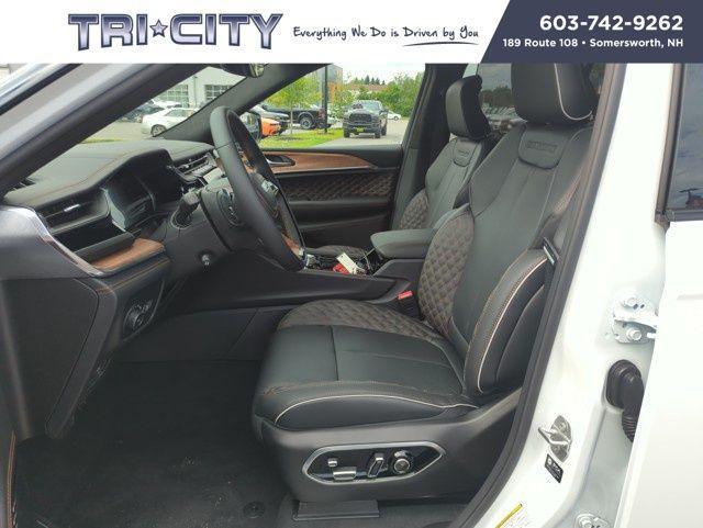 new 2025 Jeep Grand Cherokee car, priced at $62,016