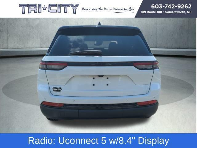 used 2022 Jeep Grand Cherokee car, priced at $32,000