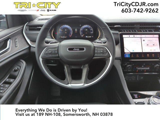 new 2025 Jeep Grand Cherokee car, priced at $48,009