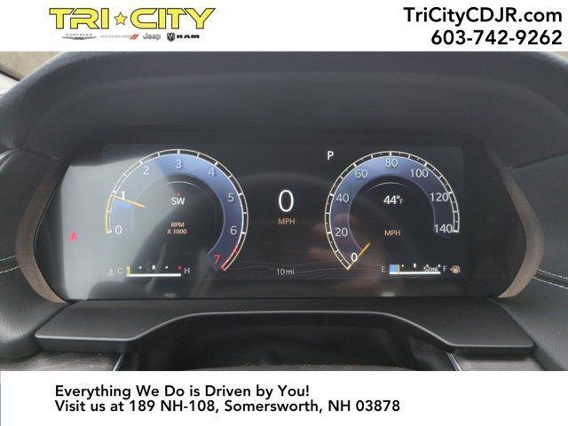 new 2025 Jeep Grand Cherokee car, priced at $48,009