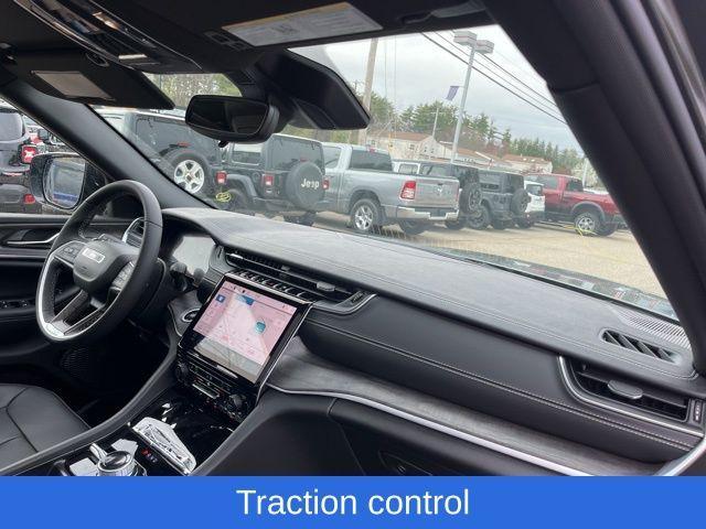 new 2024 Jeep Grand Cherokee car, priced at $44,700