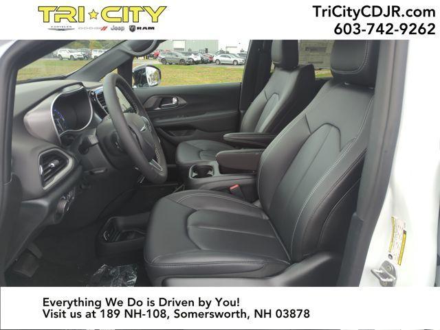 new 2026 Chrysler Voyager car