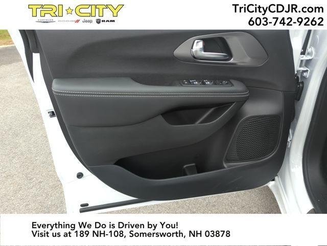 new 2026 Chrysler Voyager car