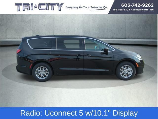 new 2025 Chrysler Pacifica car, priced at $43,543