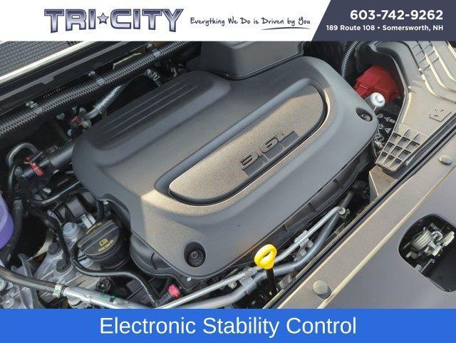 new 2025 Chrysler Pacifica car, priced at $43,543