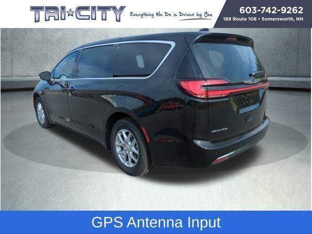 new 2025 Chrysler Pacifica car, priced at $43,543