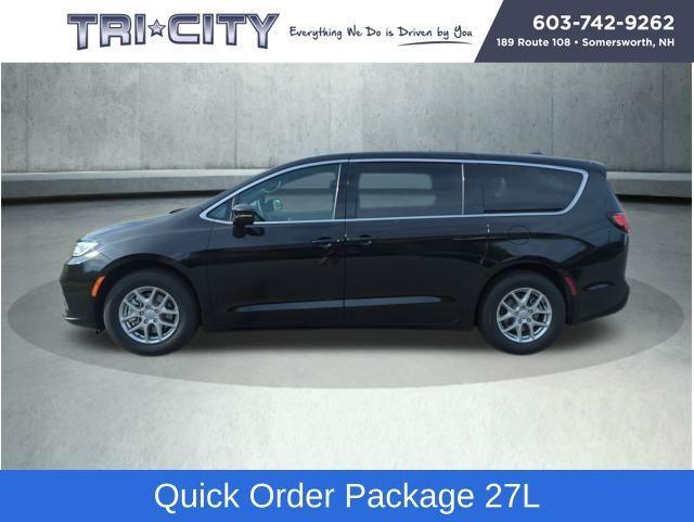 new 2025 Chrysler Pacifica car, priced at $43,543