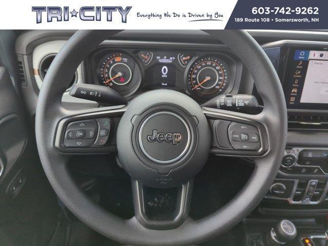 new 2025 Jeep Wrangler car, priced at $40,220