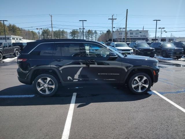 new 2024 Jeep Grand Cherokee car, priced at $50,999