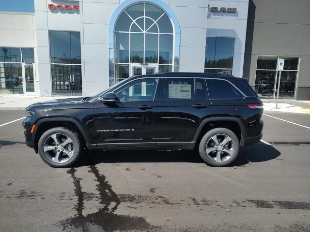 new 2024 Jeep Grand Cherokee car, priced at $50,999