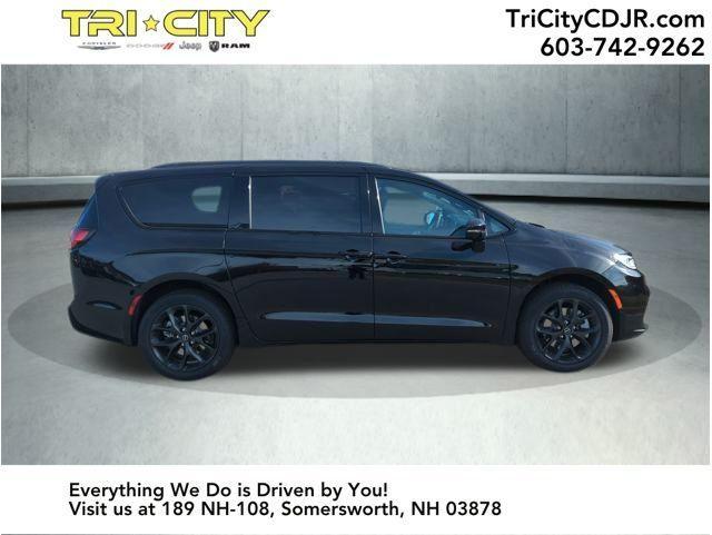 new 2026 Chrysler Pacifica car, priced at $55,755