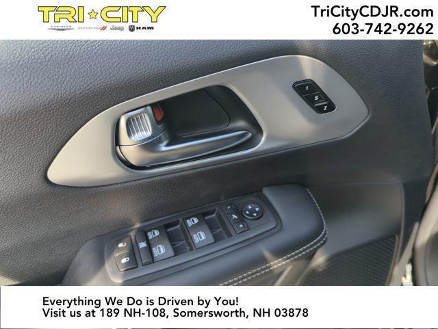 new 2026 Chrysler Pacifica car, priced at $55,755