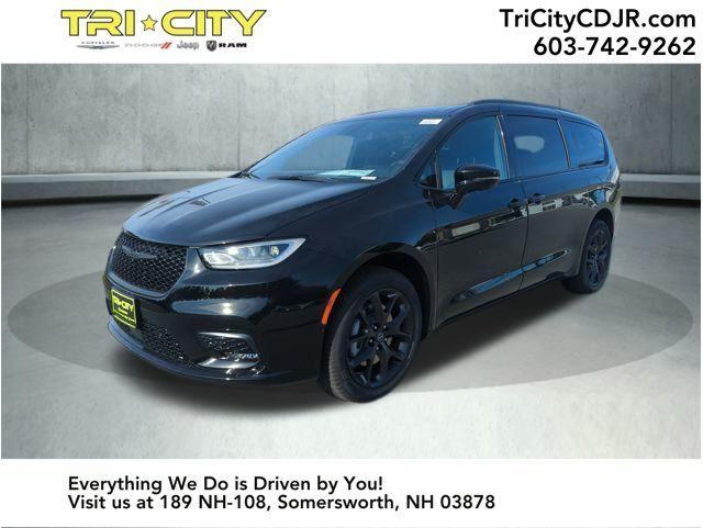 new 2026 Chrysler Pacifica car, priced at $55,755
