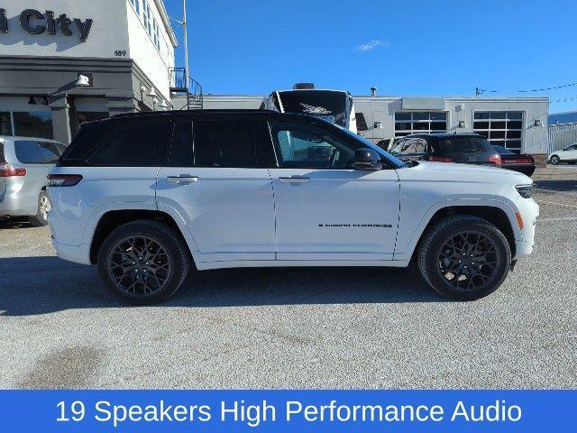 new 2025 Jeep Grand Cherokee car, priced at $63,072