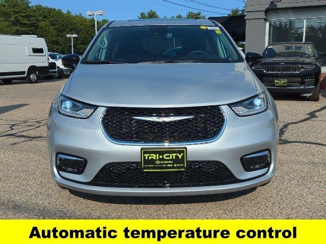 new 2024 Chrysler Pacifica car, priced at $44,500