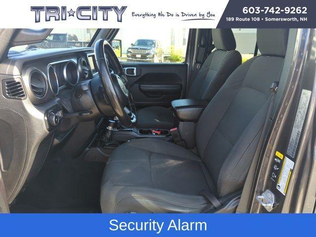 used 2021 Jeep Wrangler Unlimited car, priced at $27,000