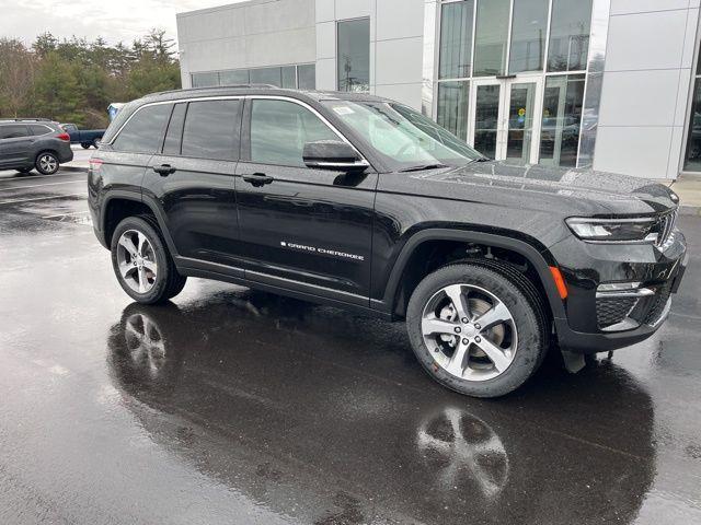 new 2024 Jeep Grand Cherokee car, priced at $46,999