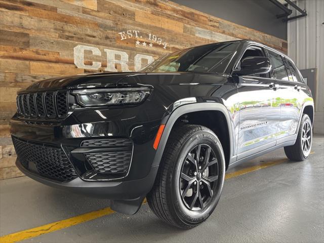 new 2025 Jeep Grand Cherokee car, priced at $40,543
