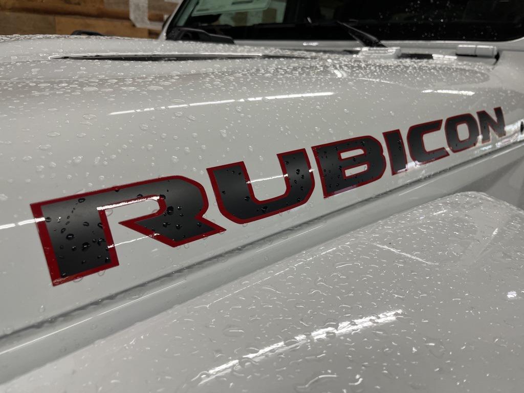 new 2026 Jeep Gladiator car, priced at $65,815