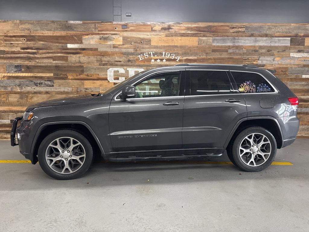 used 2018 Jeep Grand Cherokee car, priced at $15,496
