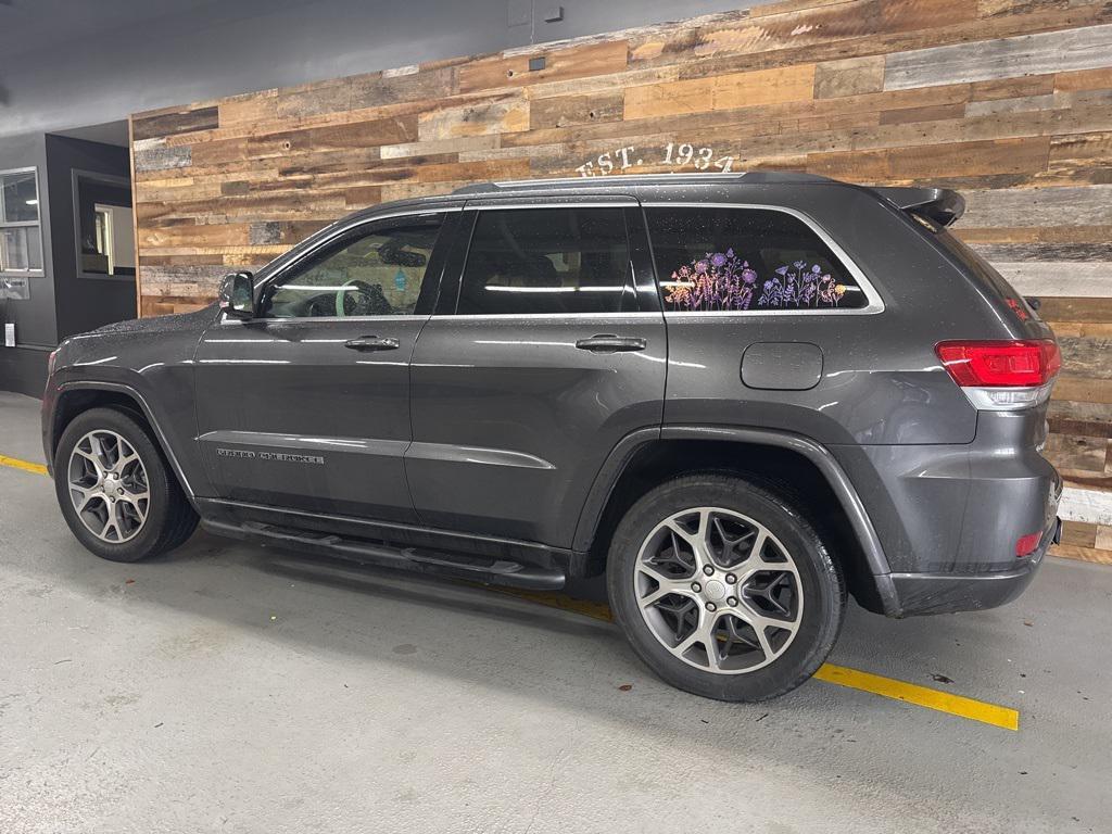 used 2018 Jeep Grand Cherokee car, priced at $15,496