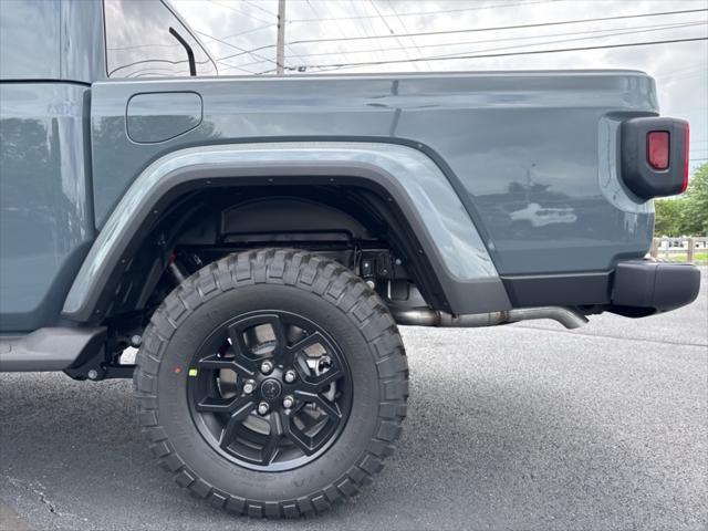 new 2025 Jeep Gladiator car, priced at $45,327