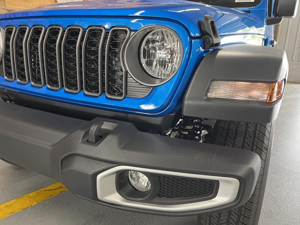 new 2025 Jeep Gladiator car, priced at $38,000