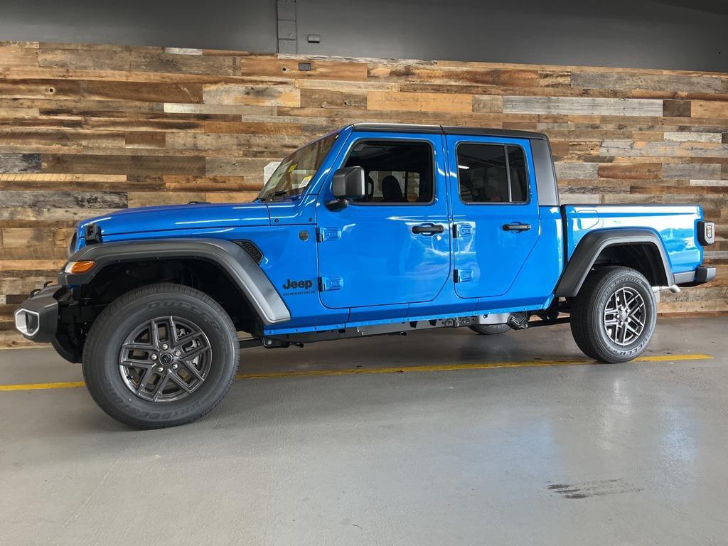 new 2025 Jeep Gladiator car, priced at $38,000