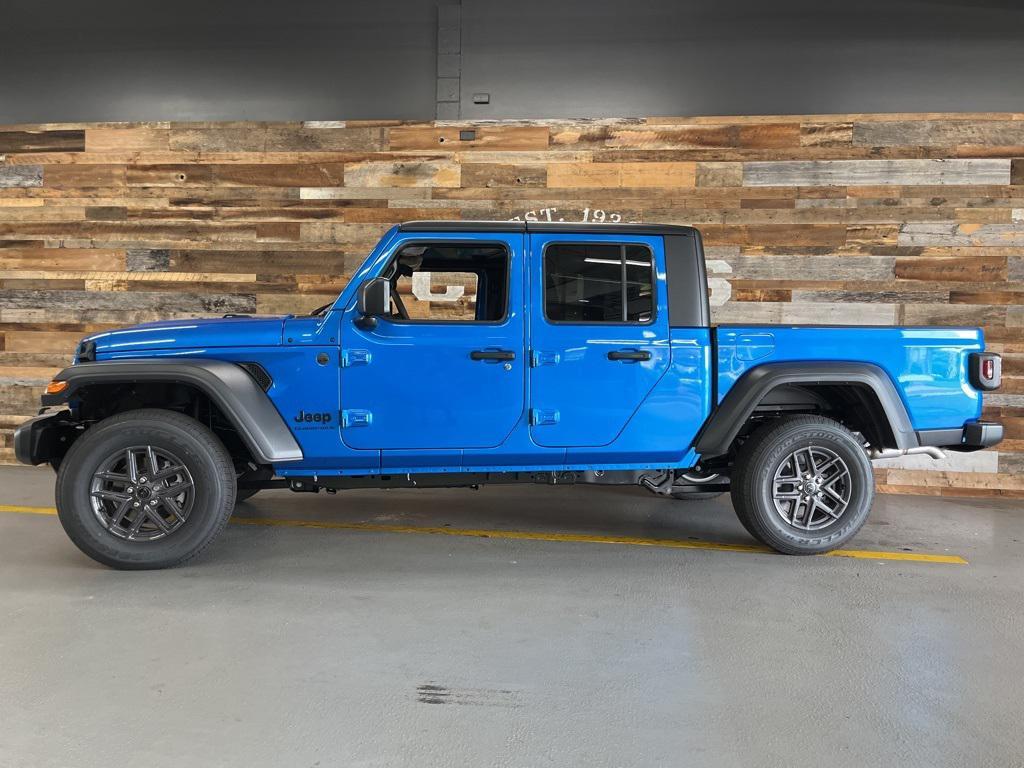 new 2025 Jeep Gladiator car, priced at $38,000