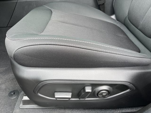 new 2025 Jeep Grand Cherokee L car, priced at $38,942