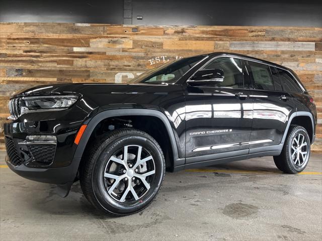 new 2025 Jeep Grand Cherokee car, priced at $42,733