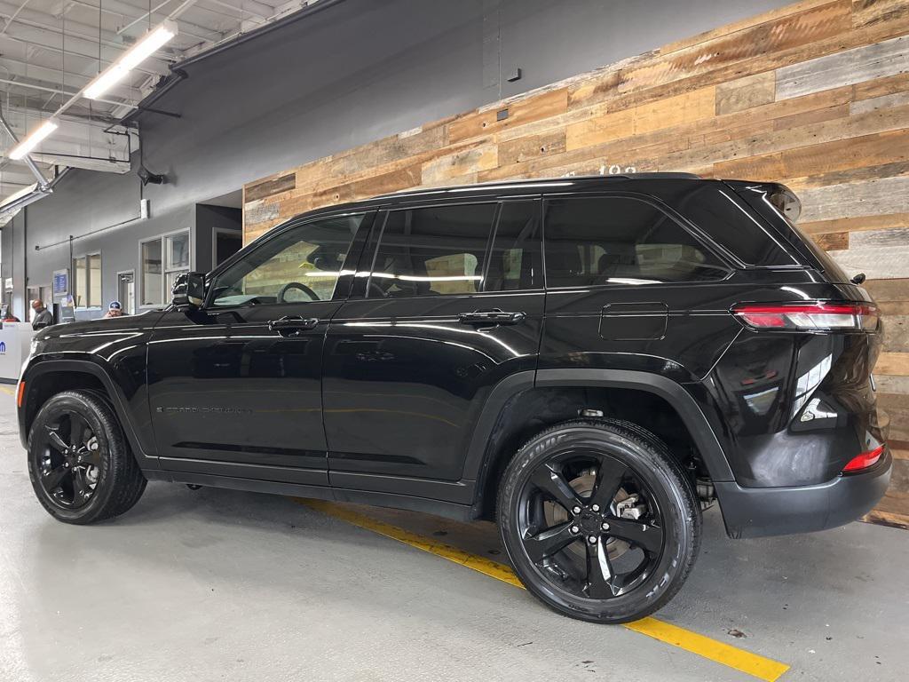 used 2024 Jeep Grand Cherokee car, priced at $30,000