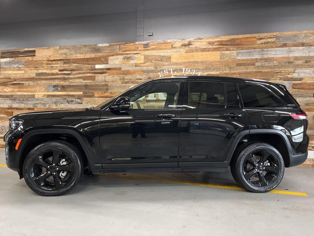 used 2024 Jeep Grand Cherokee car, priced at $30,000