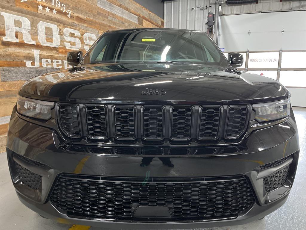 used 2024 Jeep Grand Cherokee car, priced at $30,000