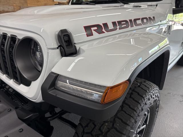 new 2025 Jeep Gladiator car, priced at $55,380